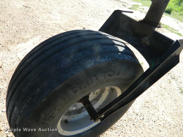 image for item J5124 2002 Case WDX1101 self-propelled windrower