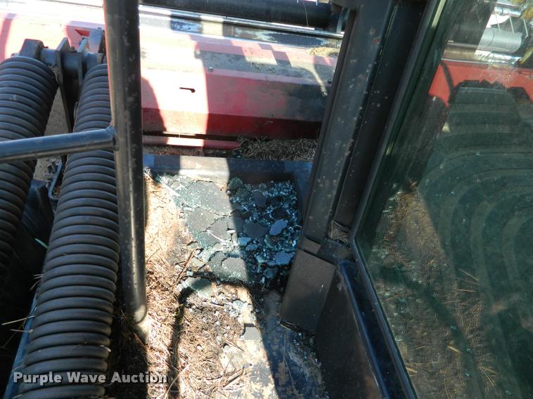 image for item J5124 2002 Case WDX1101 self-propelled windrower