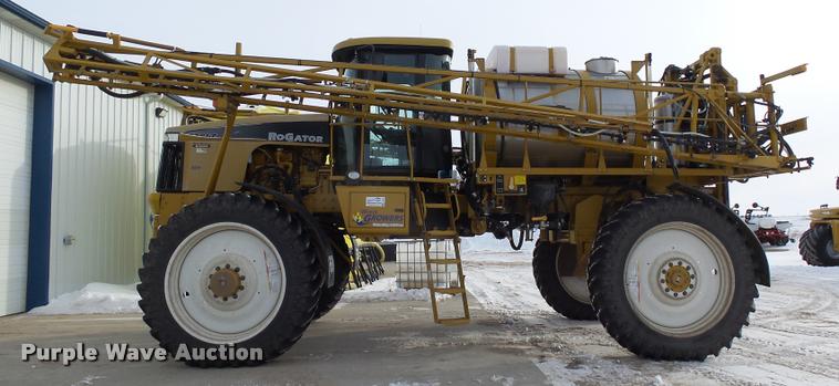 image for item J5455 2008 Ag-Chem RoGator 1286C self-propelled sprayer