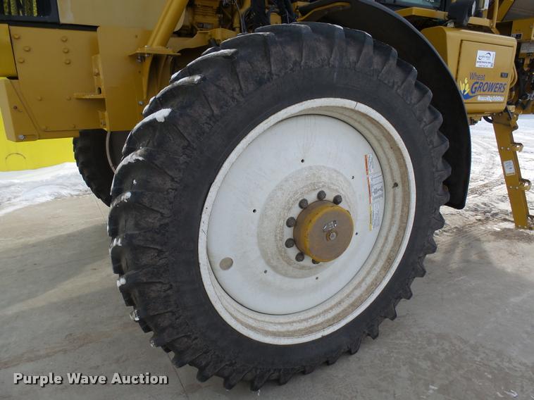 image for item J5455 2008 Ag-Chem RoGator 1286C self-propelled sprayer