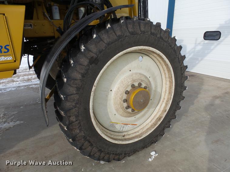 image for item J5455 2008 Ag-Chem RoGator 1286C self-propelled sprayer