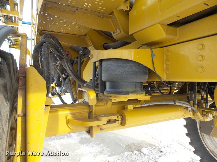 image for item J5455 2008 Ag-Chem RoGator 1286C self-propelled sprayer