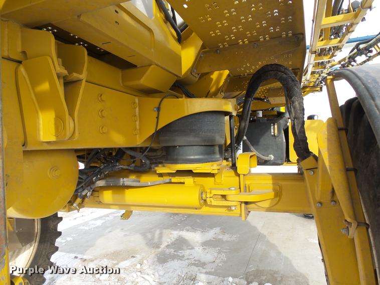 image for item J5455 2008 Ag-Chem RoGator 1286C self-propelled sprayer