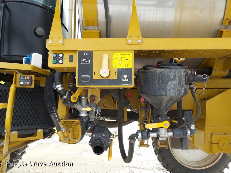 image for item J5455 2008 Ag-Chem RoGator 1286C self-propelled sprayer