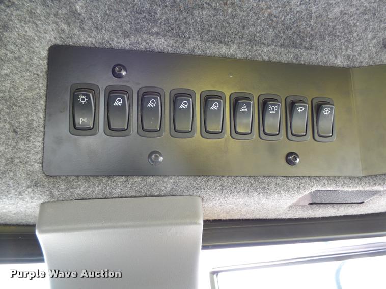 image for item J5455 2008 Ag-Chem RoGator 1286C self-propelled sprayer