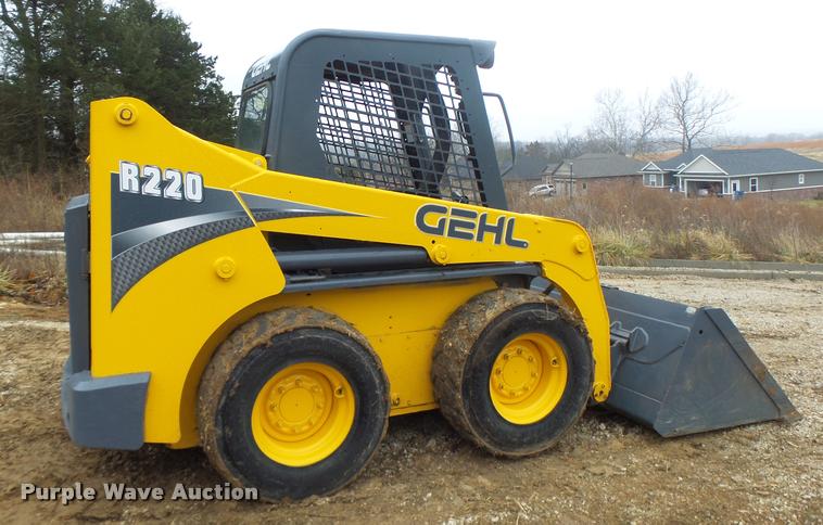 image for item K5507 2014 Gehl R220 skid steer