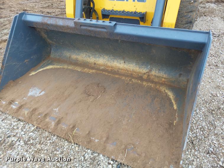 image for item K5507 2014 Gehl R220 skid steer