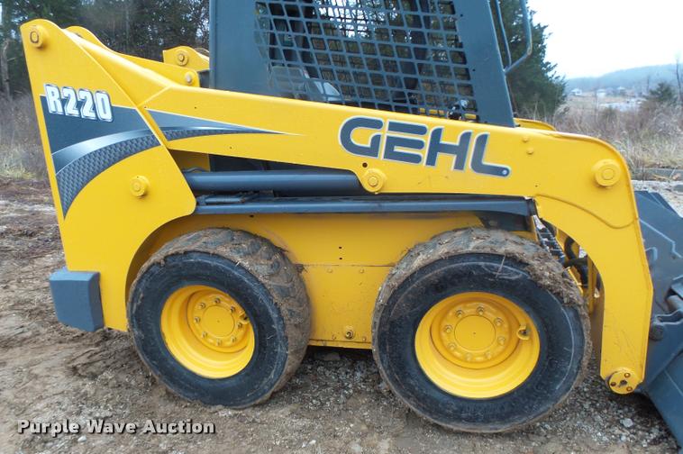 image for item K5507 2014 Gehl R220 skid steer