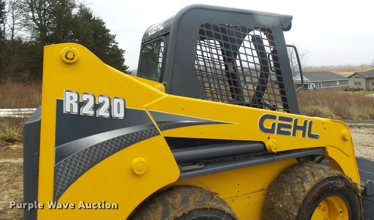 image for item K5507 2014 Gehl R220 skid steer