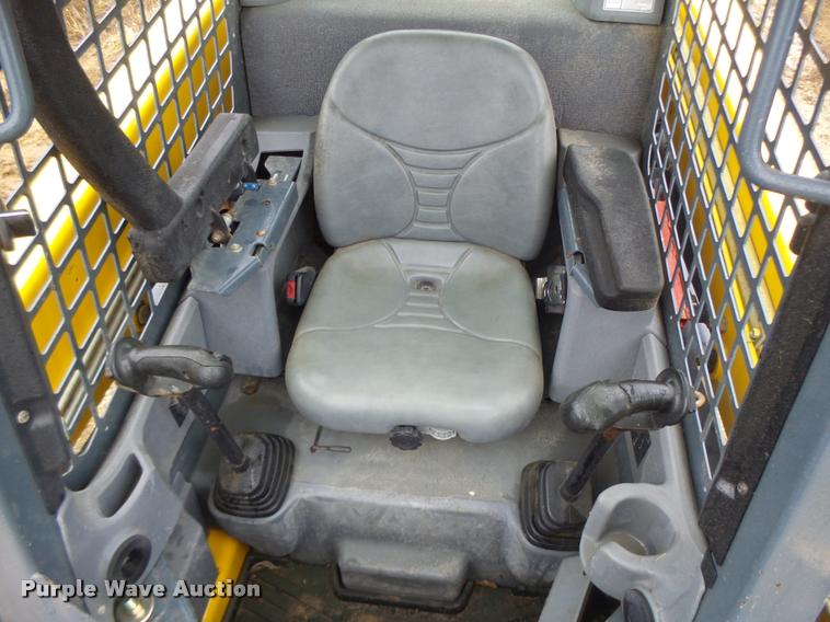 image for item K5507 2014 Gehl R220 skid steer