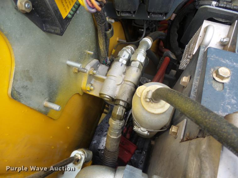 image for item K5507 2014 Gehl R220 skid steer