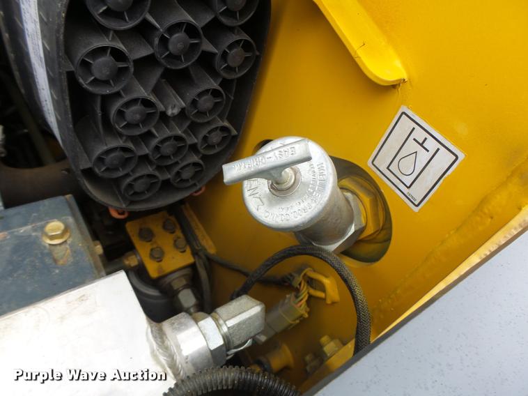 image for item K5507 2014 Gehl R220 skid steer