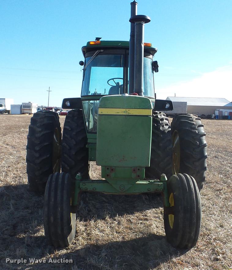 image for item L3370 1976 John Deere 4430 tractor