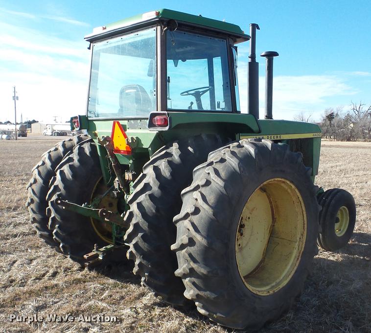 image for item L3370 1976 John Deere 4430 tractor
