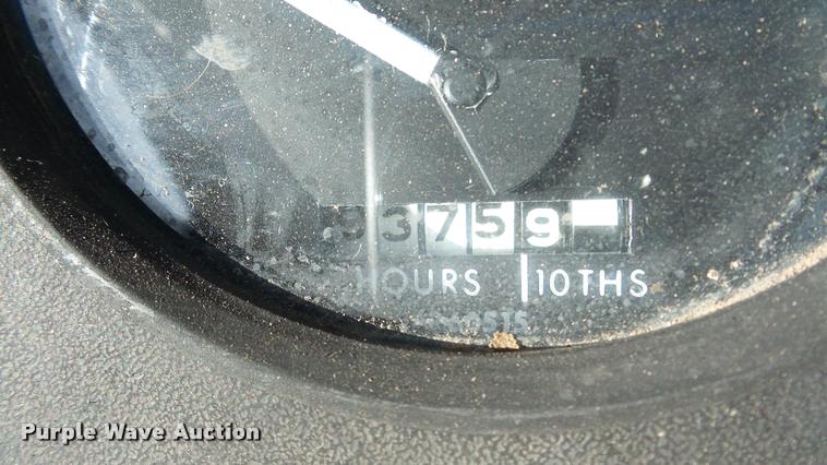 image for item L3370 1976 John Deere 4430 tractor