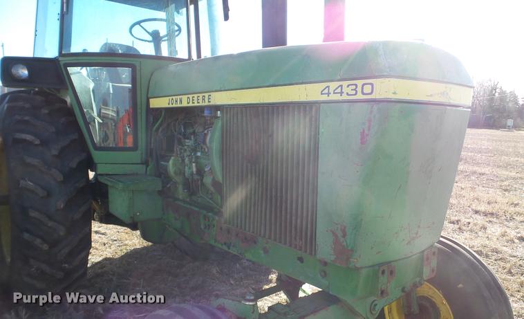 image for item L3370 1976 John Deere 4430 tractor
