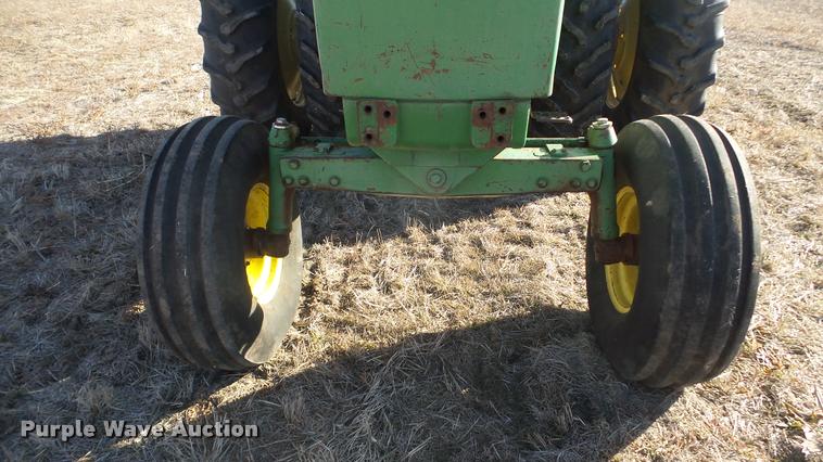 image for item L3370 1976 John Deere 4430 tractor