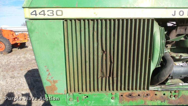 image for item L3370 1976 John Deere 4430 tractor