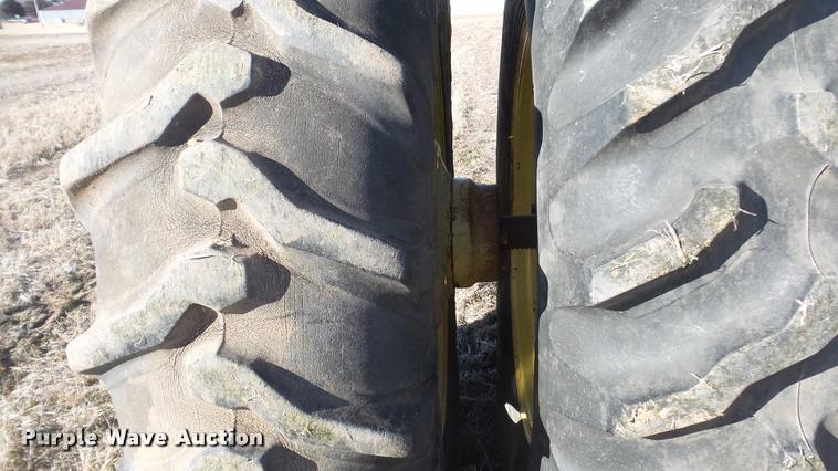 image for item L3370 1976 John Deere 4430 tractor