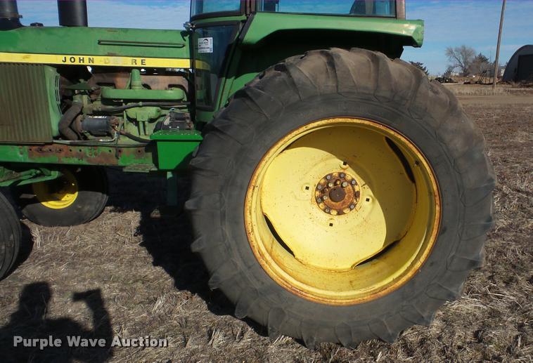image for item L3370 1976 John Deere 4430 tractor