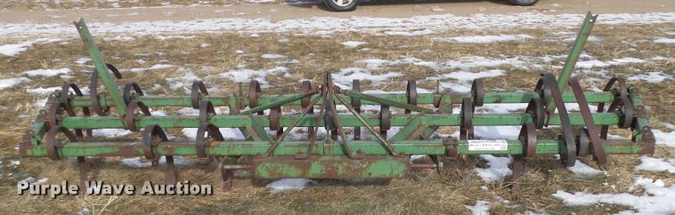 image for item L4216 John Deere field cultivator/harrow