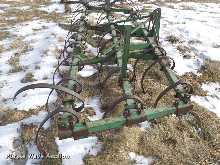 image for item L4216 John Deere field cultivator/harrow