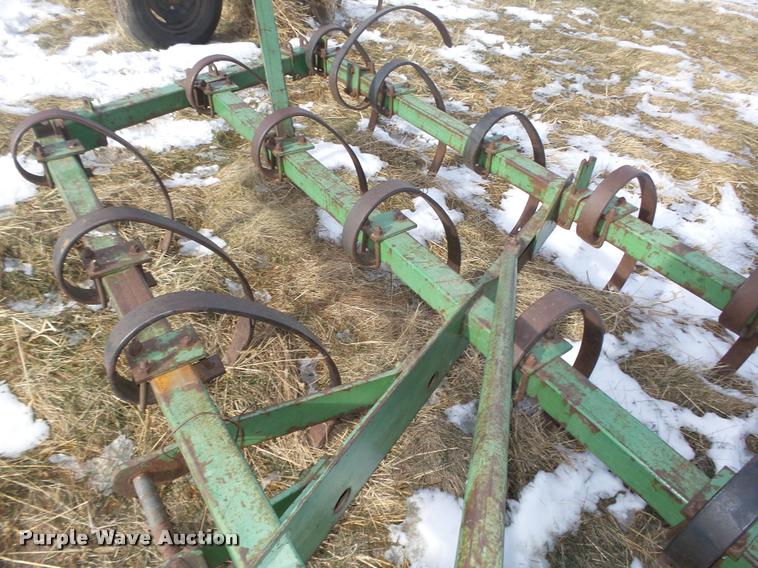 image for item L4216 John Deere field cultivator/harrow