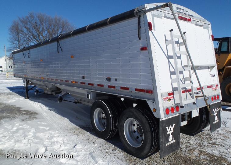 image for item BZ9974 2007 Wilson DWH-5010 double hopper grain trailer