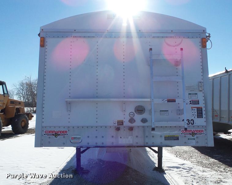 image for item BZ9974 2007 Wilson DWH-5010 double hopper grain trailer