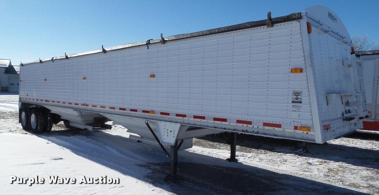 image for item BZ9974 2007 Wilson DWH-5010 double hopper grain trailer