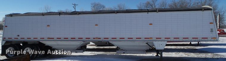 image for item BZ9974 2007 Wilson DWH-5010 double hopper grain trailer