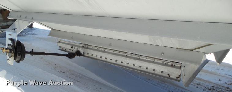 image for item BZ9974 2007 Wilson DWH-5010 double hopper grain trailer