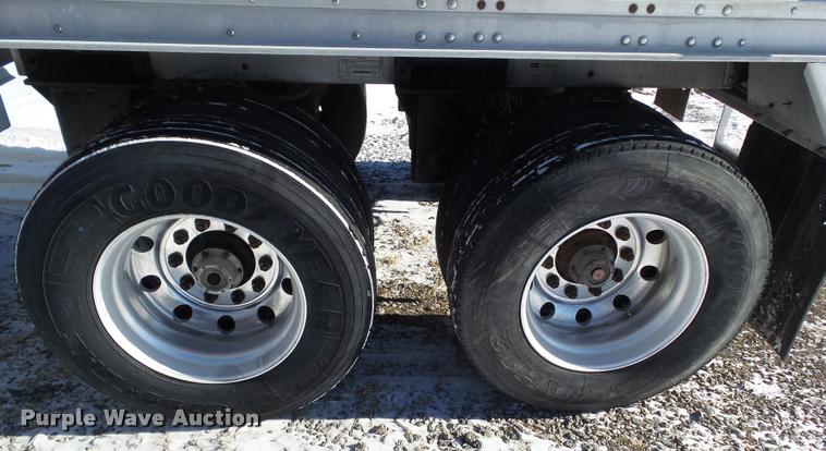 image for item BZ9974 2007 Wilson DWH-5010 double hopper grain trailer