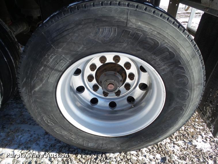 image for item BZ9974 2007 Wilson DWH-5010 double hopper grain trailer