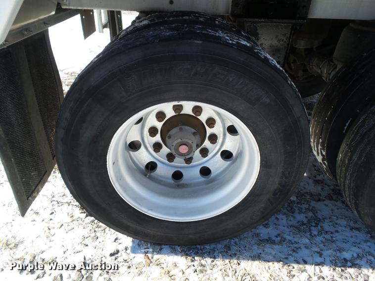 image for item BZ9974 2007 Wilson DWH-5010 double hopper grain trailer