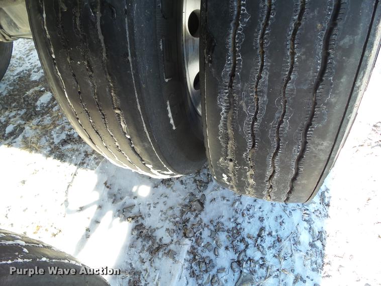 image for item BZ9974 2007 Wilson DWH-5010 double hopper grain trailer