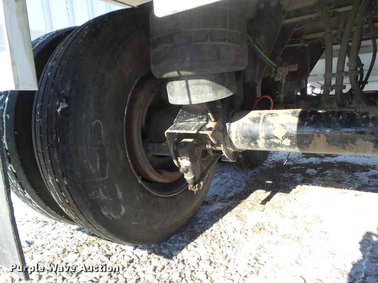 image for item BZ9974 2007 Wilson DWH-5010 double hopper grain trailer