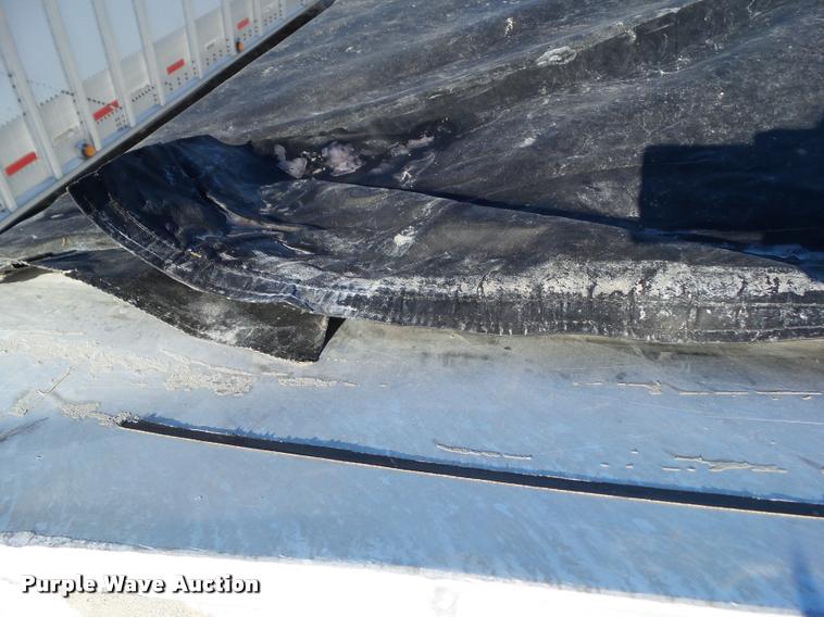 image for item BZ9974 2007 Wilson DWH-5010 double hopper grain trailer