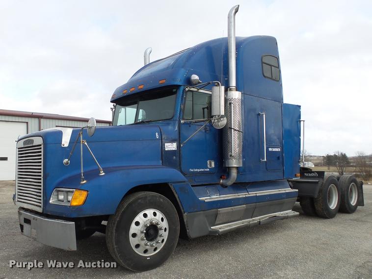 image for item DA2504 1995 Freightliner FLD semi truck