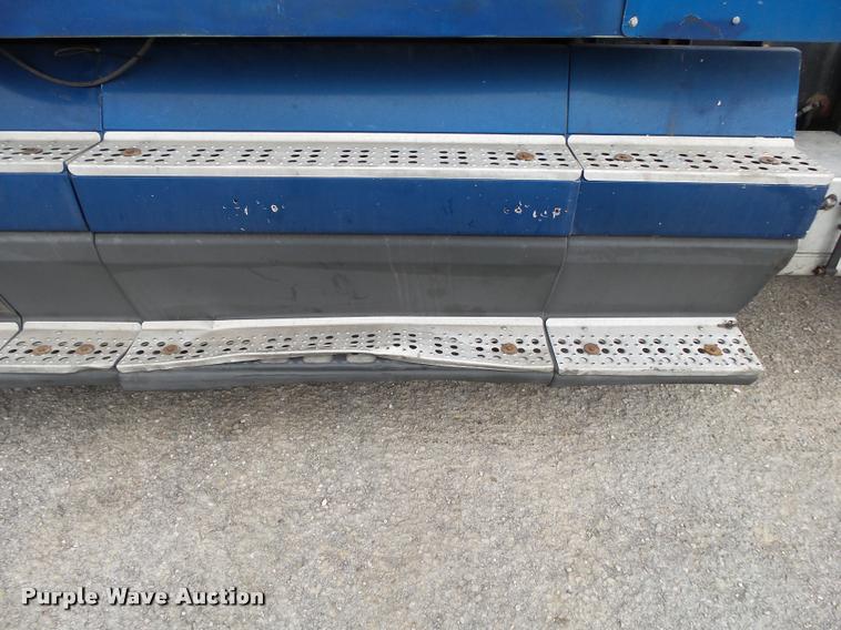 image for item DA2504 1995 Freightliner FLD semi truck