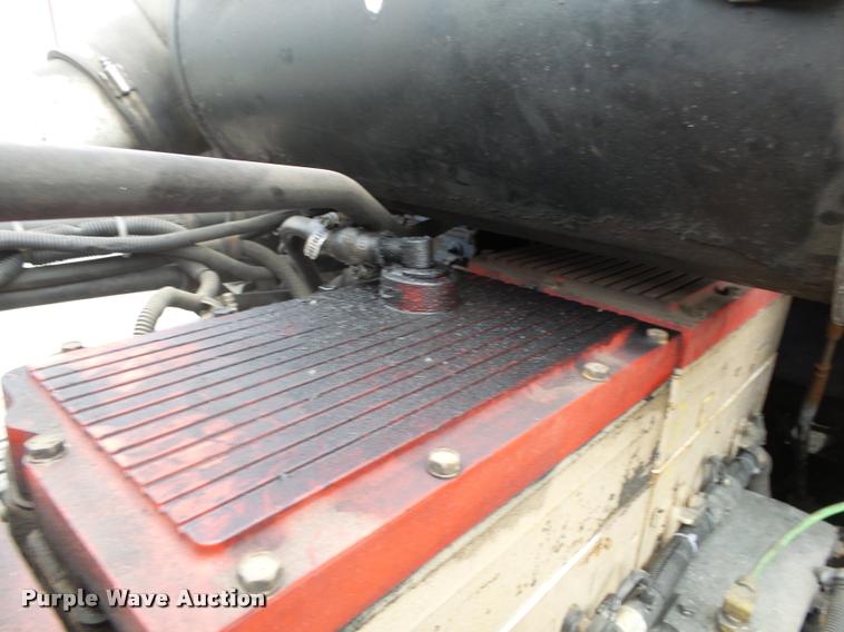 image for item DA2504 1995 Freightliner FLD semi truck