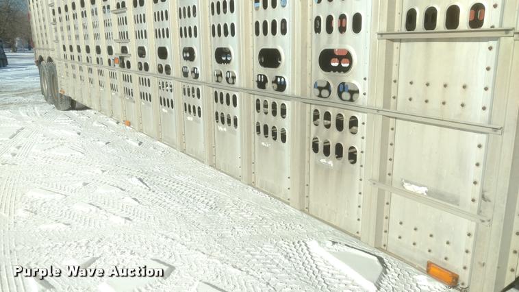 image for item DB0830 1995 Barrett livestock trailer