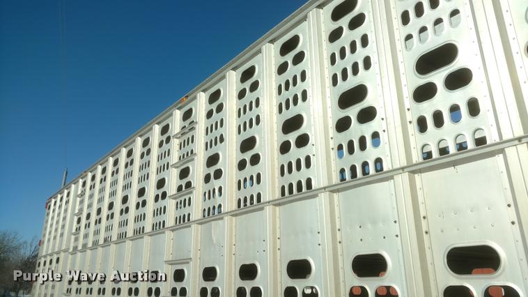 image for item DB0830 1995 Barrett livestock trailer