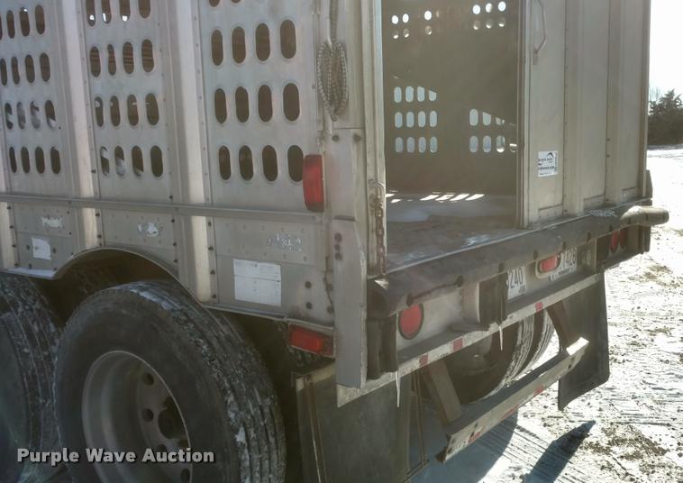 image for item DB0830 1995 Barrett livestock trailer