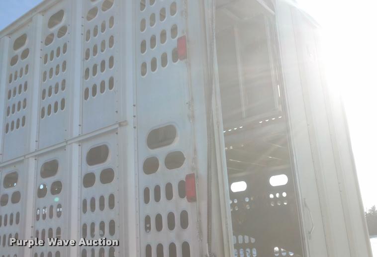 image for item DB0830 1995 Barrett livestock trailer