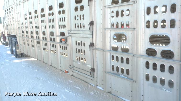 image for item DB0830 1995 Barrett livestock trailer