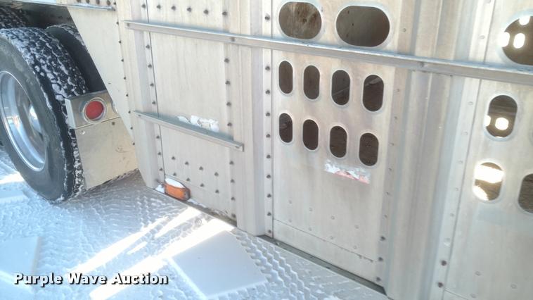 image for item DB0830 1995 Barrett livestock trailer