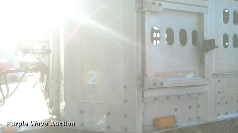 image for item DB0830 1995 Barrett livestock trailer