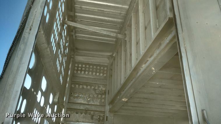 image for item DB0830 1995 Barrett livestock trailer