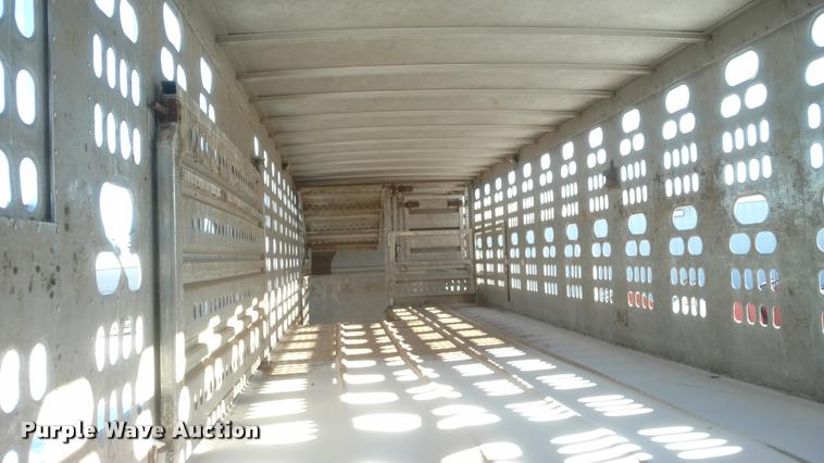 image for item DB0830 1995 Barrett livestock trailer